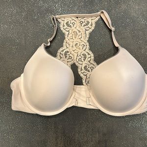 38c Victoria’s Secret racer back front close bra